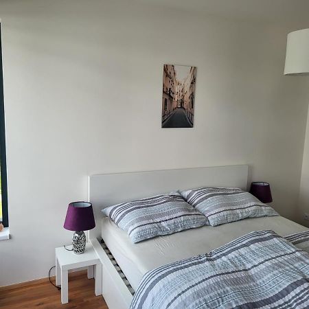 New Apartment In Karlin, Praha 8, Close To Center Екстериор снимка
