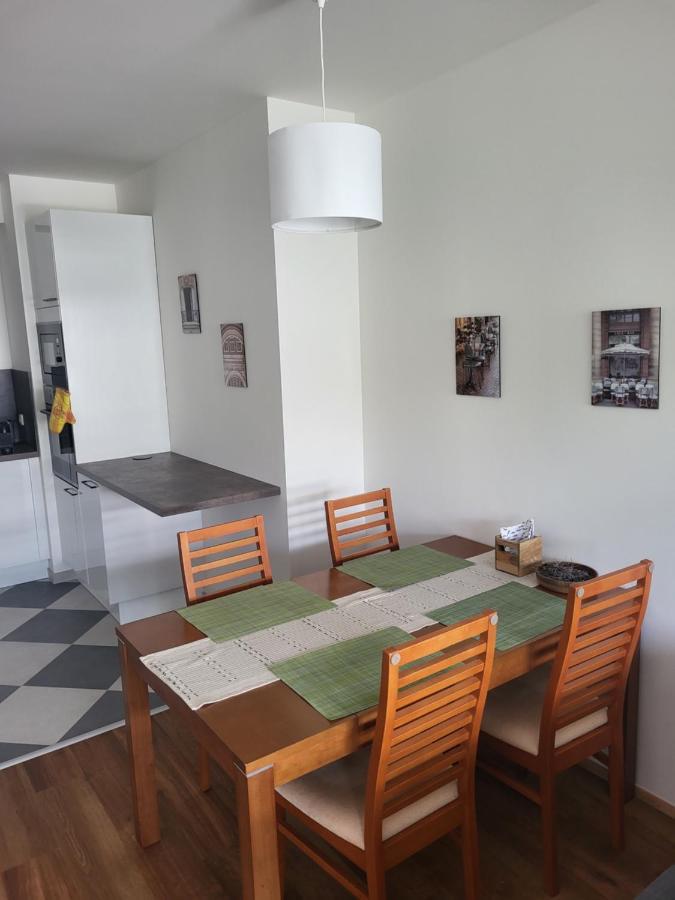 New Apartment In Karlin, Praha 8, Close To Center Екстериор снимка
