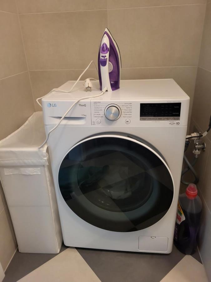 New Apartment In Karlin, Praha 8, Close To Center Екстериор снимка